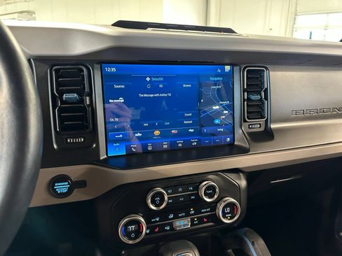 Used 2023 Ford Bronco Wildtrak AWD/4WD image 22