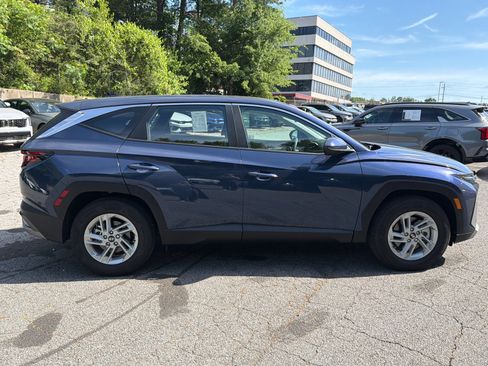 Used 2025 Hyundai Tucson SE FWD image 4