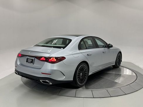 Used 2025 Mercedes-Benz E 350 Sedan image 7