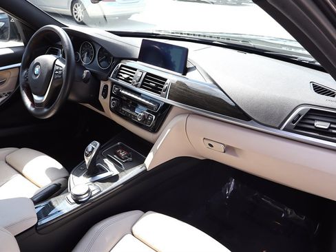 Used 2018 BMW 328d xDrive Wagon AWD/4WD image 20
