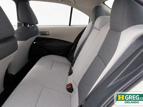 Used 2022 Toyota Corolla LE FWD image 17