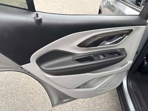 Used 2024 GMC Terrain SLE image 19