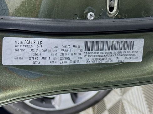 Used 2019 Jeep Cherokee Limited image 32