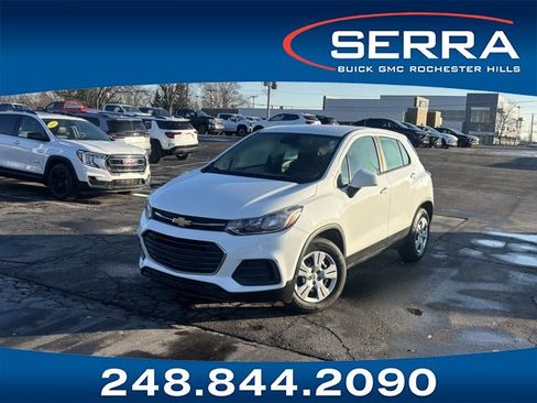 Used 2017 Chevrolet Trax LS image 1