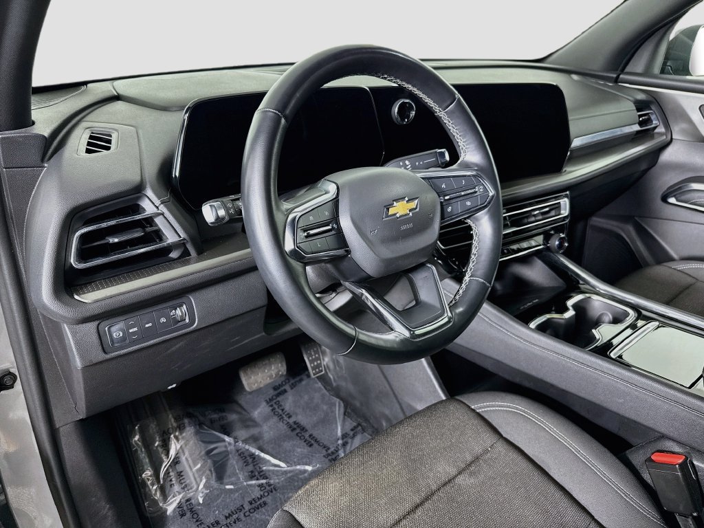 Used 2024 Chevrolet Traverse LT AWD/4WD image 9
