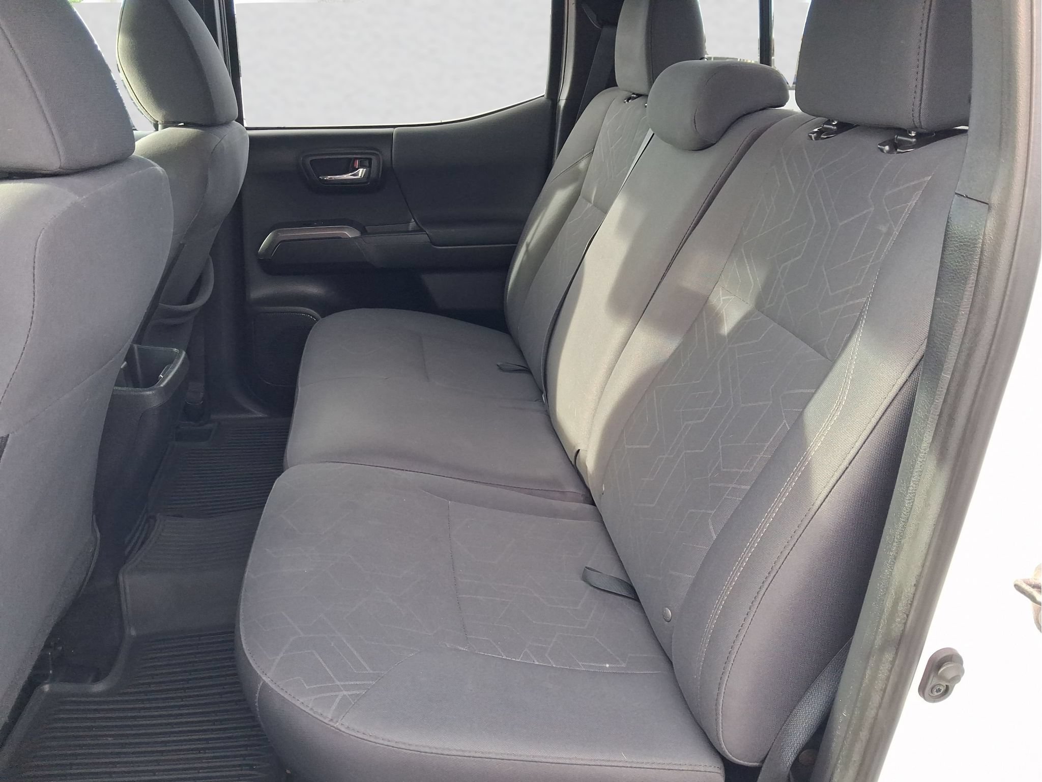Used 2019 Toyota Tacoma TRD Off-Road w/ Technology Package AWD/4WD image 11
