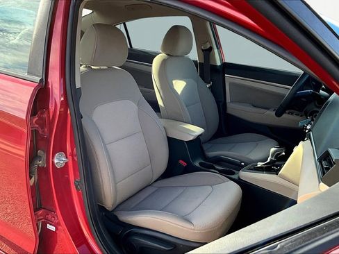 Used 2020 Hyundai Elantra SEL image 7
