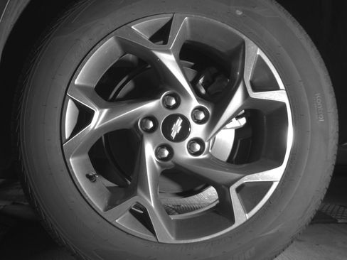 Used 2025 Chevrolet Trax LT FWD image 13
