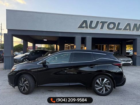 Used 2019 Nissan Murano SV w/ Premium Package image 3
