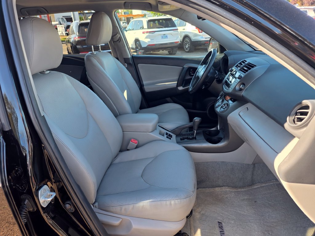 Used 2011 Toyota RAV4 Limited w/ Limited Extra Value Pkg AWD/4WD image 26