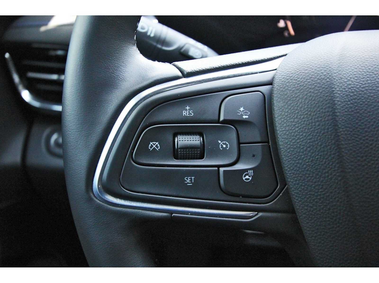 Used 2024 Buick Envista Sport Touring w/ Convenience I Package FWD image 15