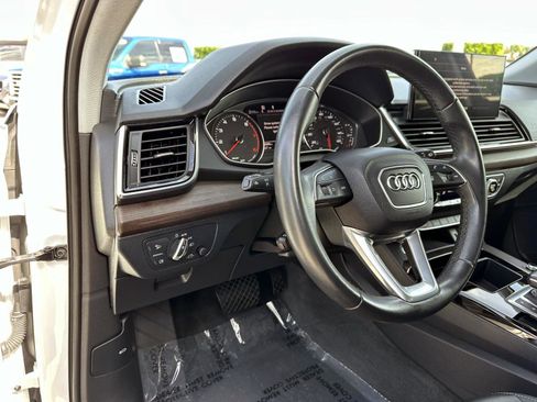 Used 2023 Audi Q5 2.0T Premium w/ Convenience Package image 19