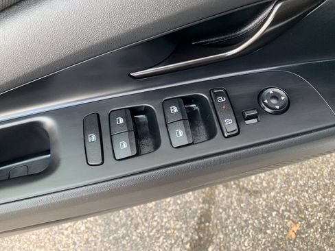 Used 2025 Hyundai Elantra N Line FWD image 13