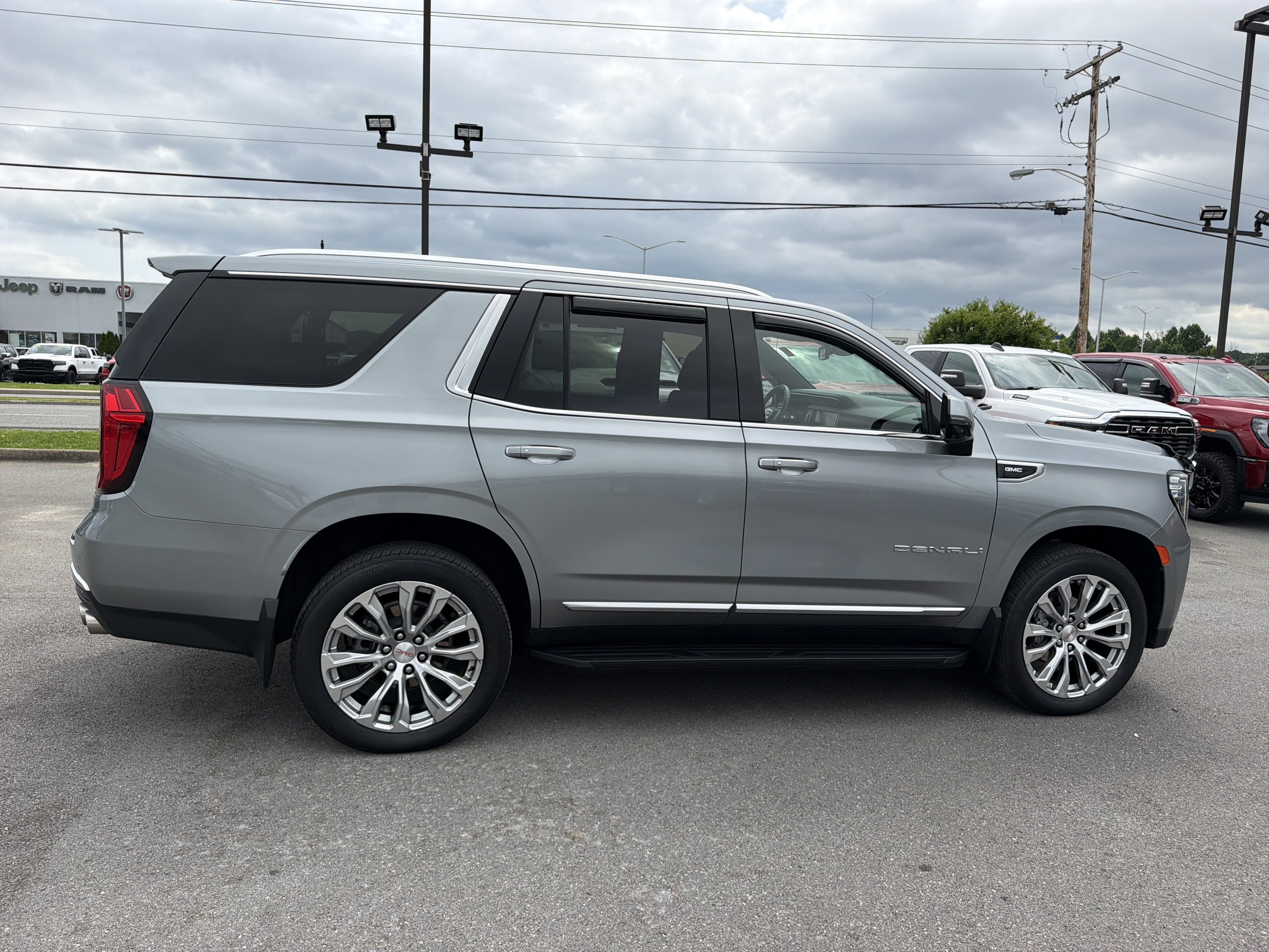 Used 2024 GMC Yukon Denali w/ Max Trailering Package AWD/4WD image 5