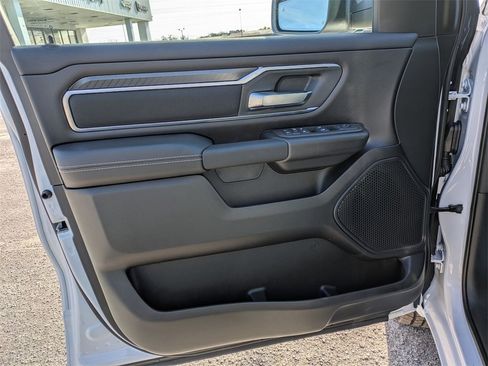 New 2026 RAM 1500 4x4 Crew Cab image 11