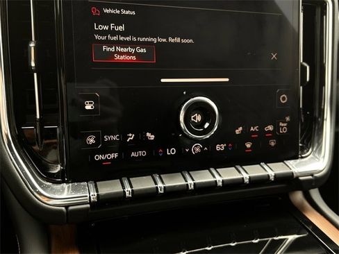 Used 2025 GMC Yukon XL Denali image 20