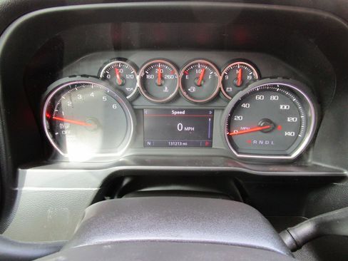 Used 2019 Chevrolet Silverado 1500 LT w/ Texas Edition image 11