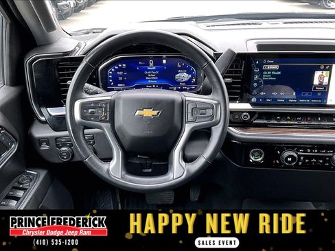 Used 2023 Chevrolet Silverado 1500 LT image 5