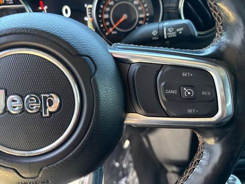 Used 2021 Jeep Gladiator Overland image 29