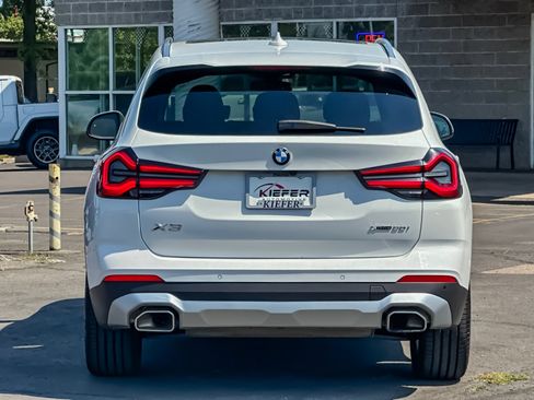 Used 2024 BMW X3 xDrive30i AWD/4WD image 4