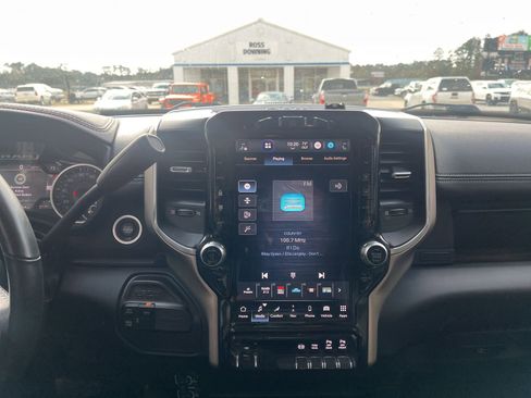 Used 2023 RAM 2500 Laramie AWD/4WD image 11