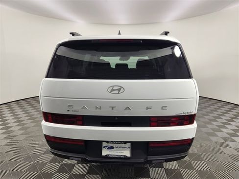 Certified 2025 Hyundai Santa Fe SEL image 4