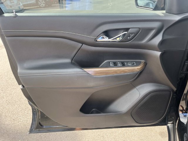 Used 2023 GMC Acadia SLE FWD image 27