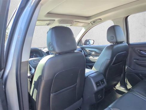 Used 2020 GMC Terrain SLT w/ Preferred Package image 14
