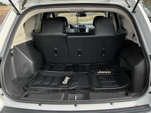 Used 2016 Jeep Compass High Altitude image 9