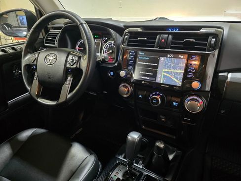 Used 2020 Toyota 4Runner Venture image 30