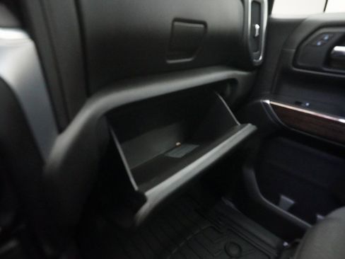 Used 2021 GMC Sierra 1500 Elevation w/ Preferred Package image 29