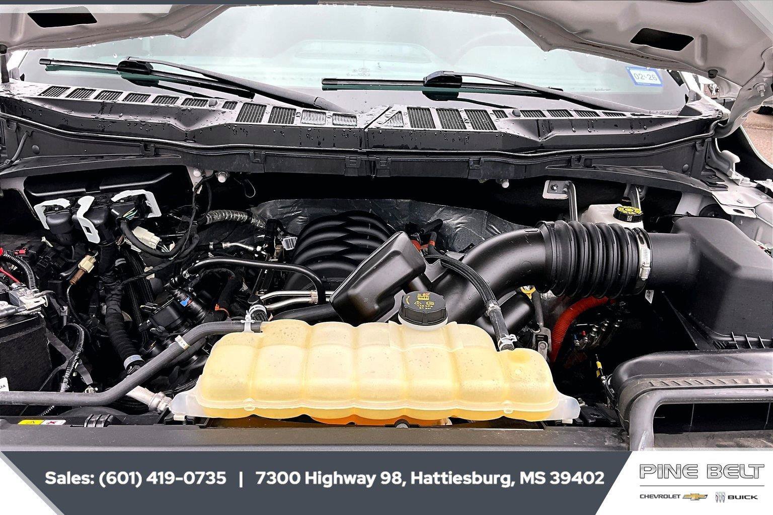 Used 2025 Ford F150 Lariat w/ Equipment Group 501A Mid AWD/4WD image 9