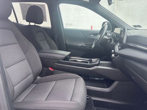 Used 2025 Chevrolet Equinox LT FWD image 27