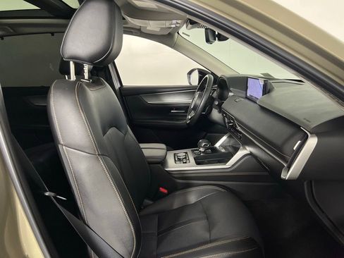 Used 2025 MAZDA CX-70 Plug-In Hybrid w/ Premium Pkg image 34