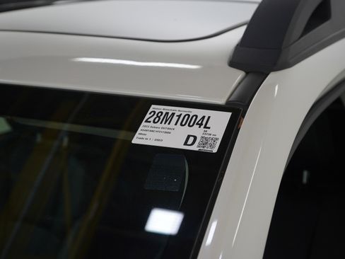 Used 2023 Subaru Outback Limited image 25