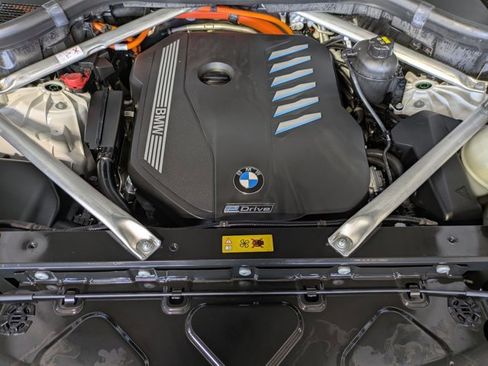 Used 2023 BMW X5 xDrive45e w/ Executive Package image 25