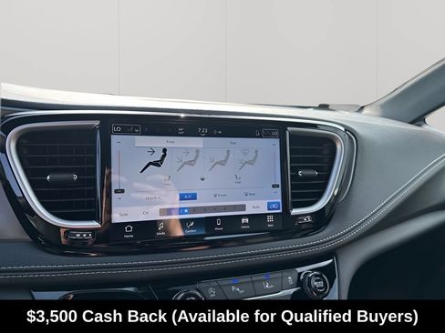 New 2026 Chrysler Pacifica Select FWD image 34