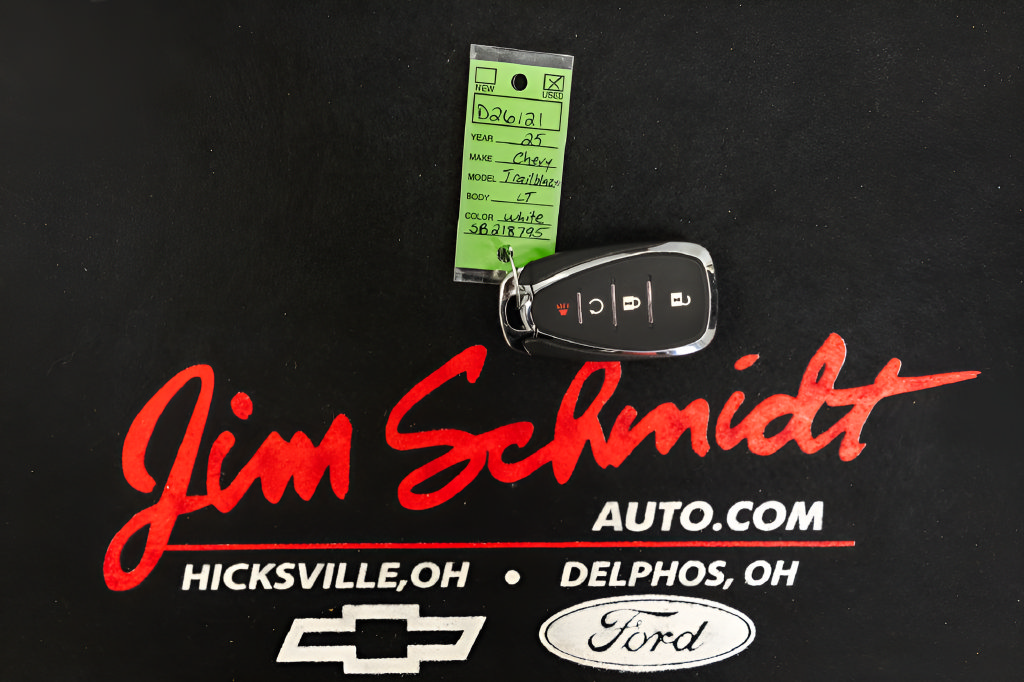 Used 2025 Chevrolet TrailBlazer LT AWD/4WD image 42