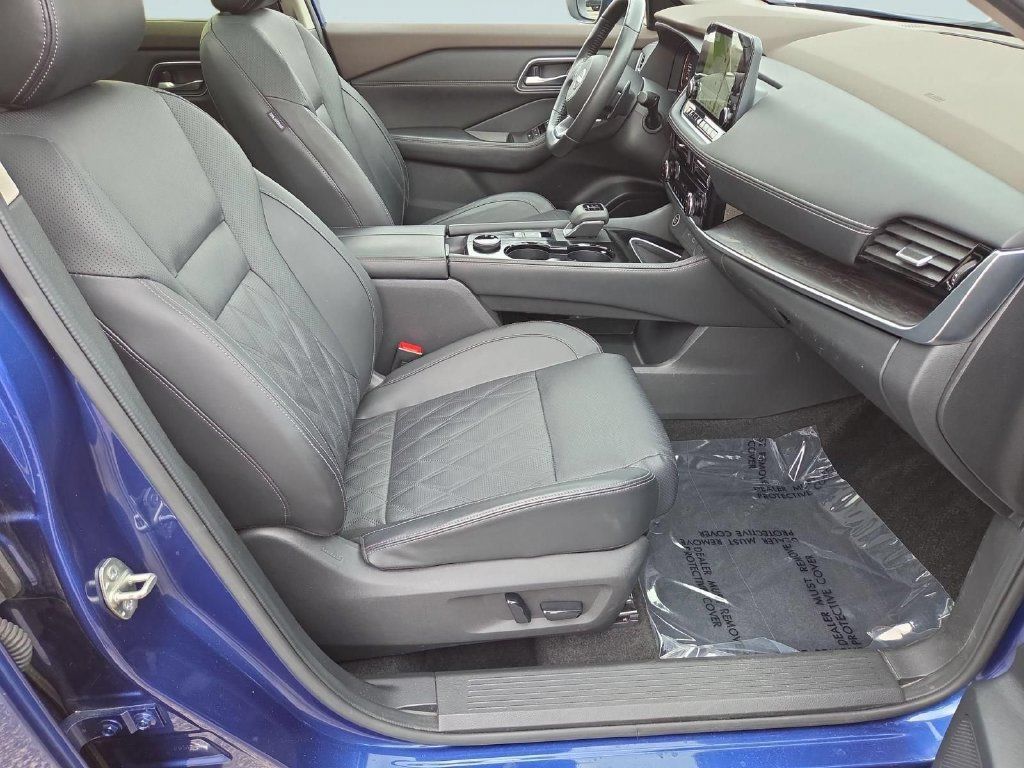 Used 2023 Nissan Rogue Platinum AWD/4WD image 32