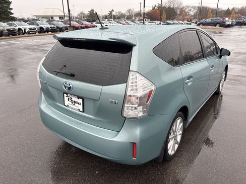 Used 2014 Toyota Prius V Three image 3