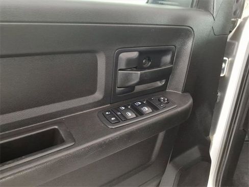 Used 2018 RAM 1500 Express image 12