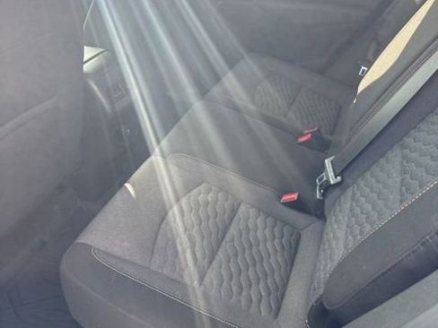 Used 2021 Chevrolet Equinox LT image 10