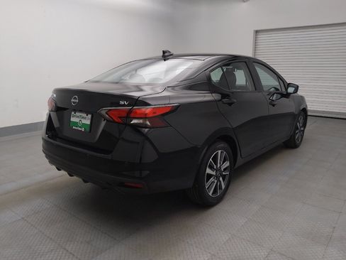 Used 2024 Nissan Versa SV image 9