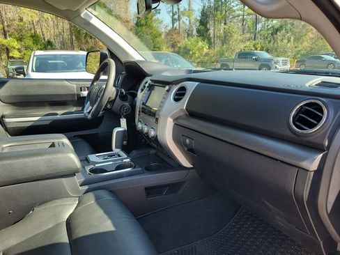 Used 2021 Toyota Tundra SR5 w/ SR5 Upgrade Package image 29