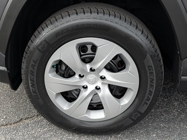 Used 2023 Toyota RAV4 LE FWD image 11