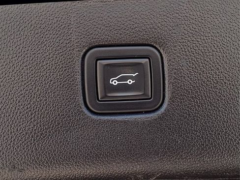 Used 2023 Chevrolet Blazer RS w/ Driver Confidence II Package AWD/4WD image 8