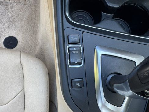 Used 2015 BMW 320i Sedan RWD image 29