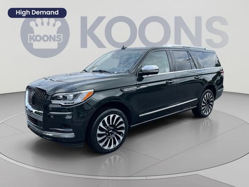 Used 2024 Lincoln Navigator L Black Label AWD/4WD image 1