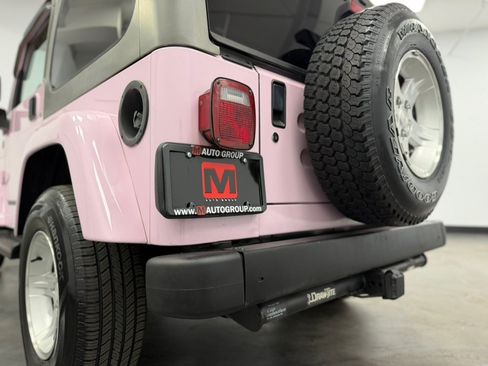 Used 2004 Jeep Wrangler Sahara w/ Dual Top Group AWD/4WD image 28