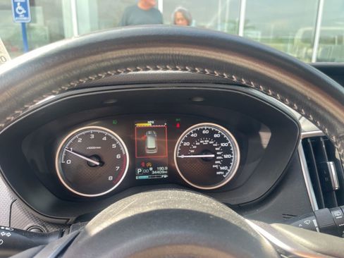 Used 2023 Subaru Forester Premium image 4